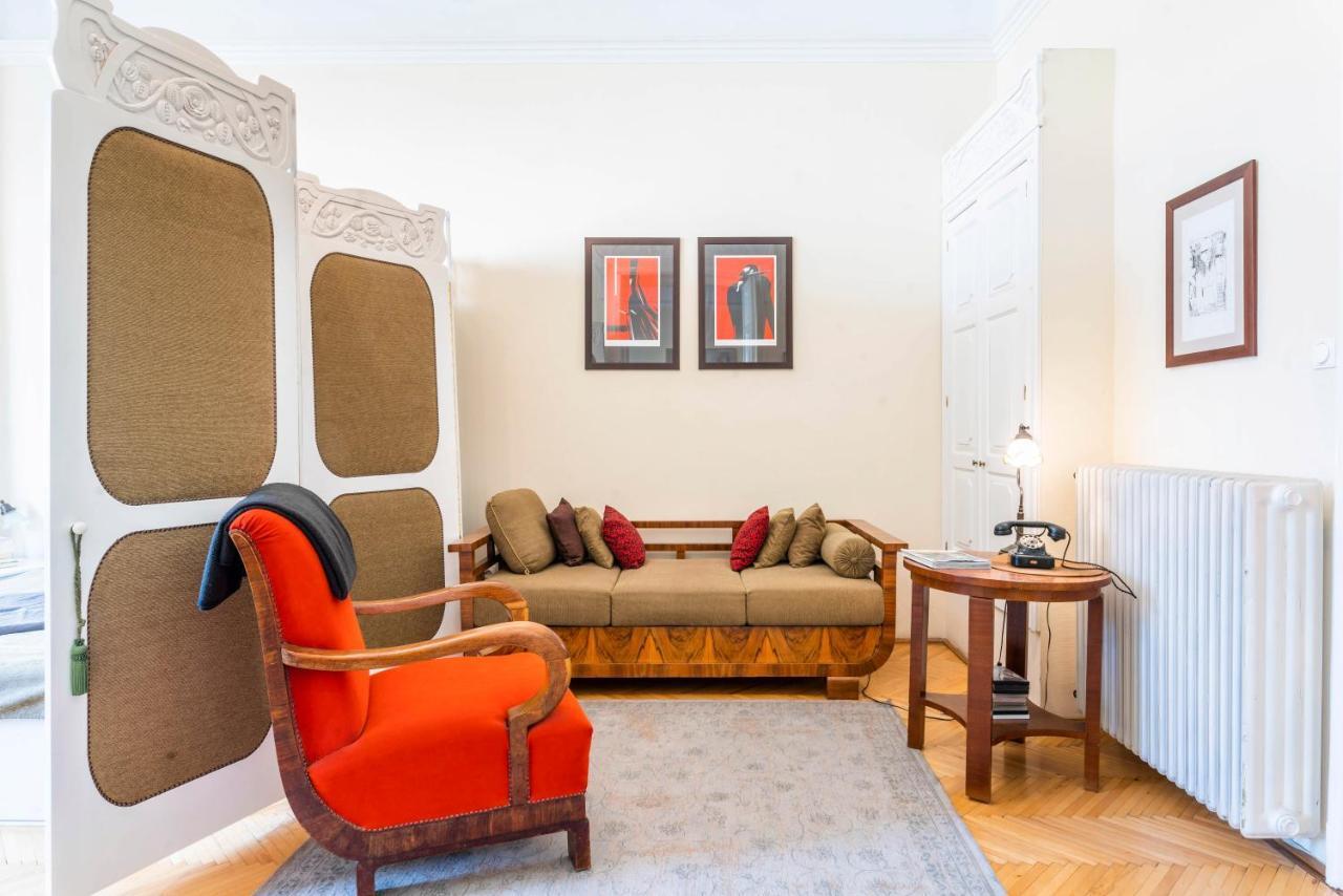 Stunning Spacious Art Nouveau Apart , Grand Piano Apartment Budapest Luaran gambar