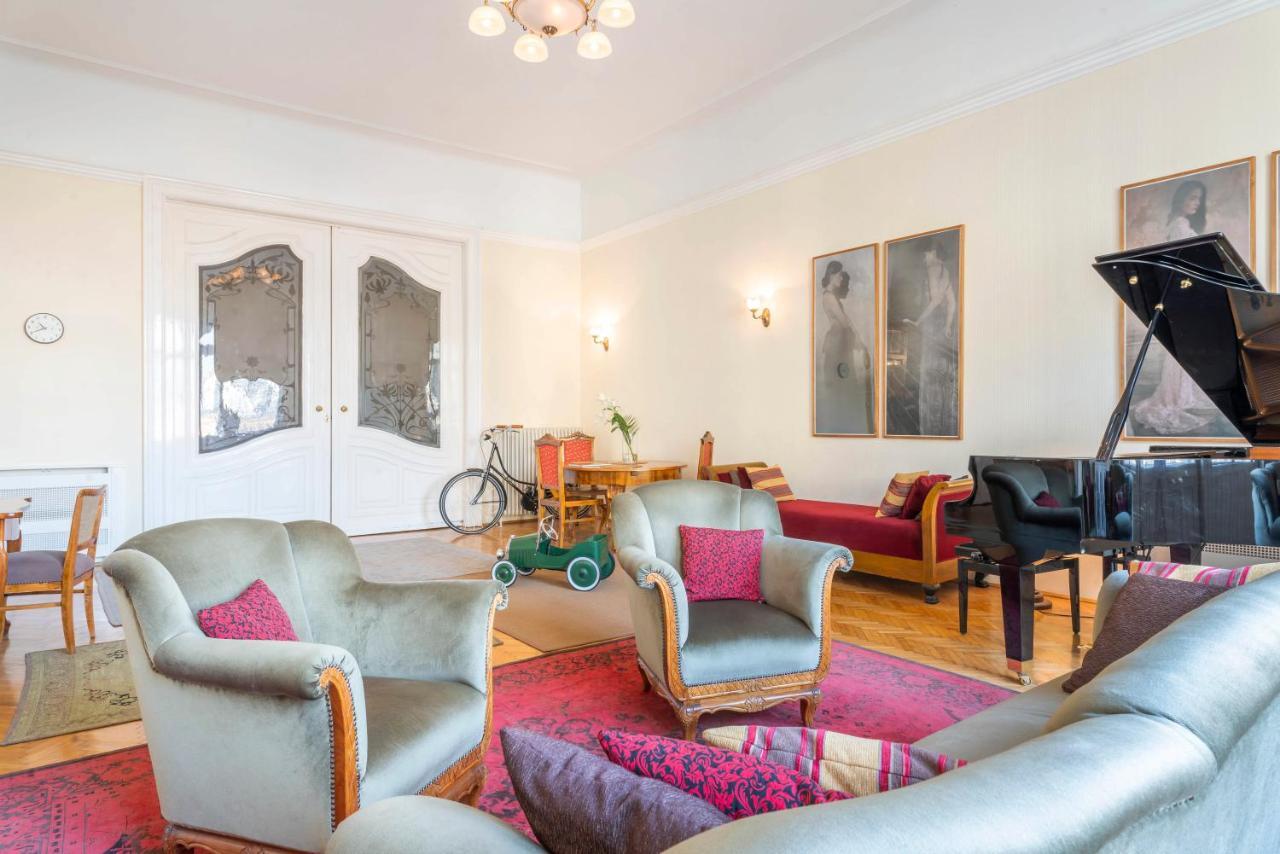 Stunning Spacious Art Nouveau Apart , Grand Piano Apartment Budapest Luaran gambar